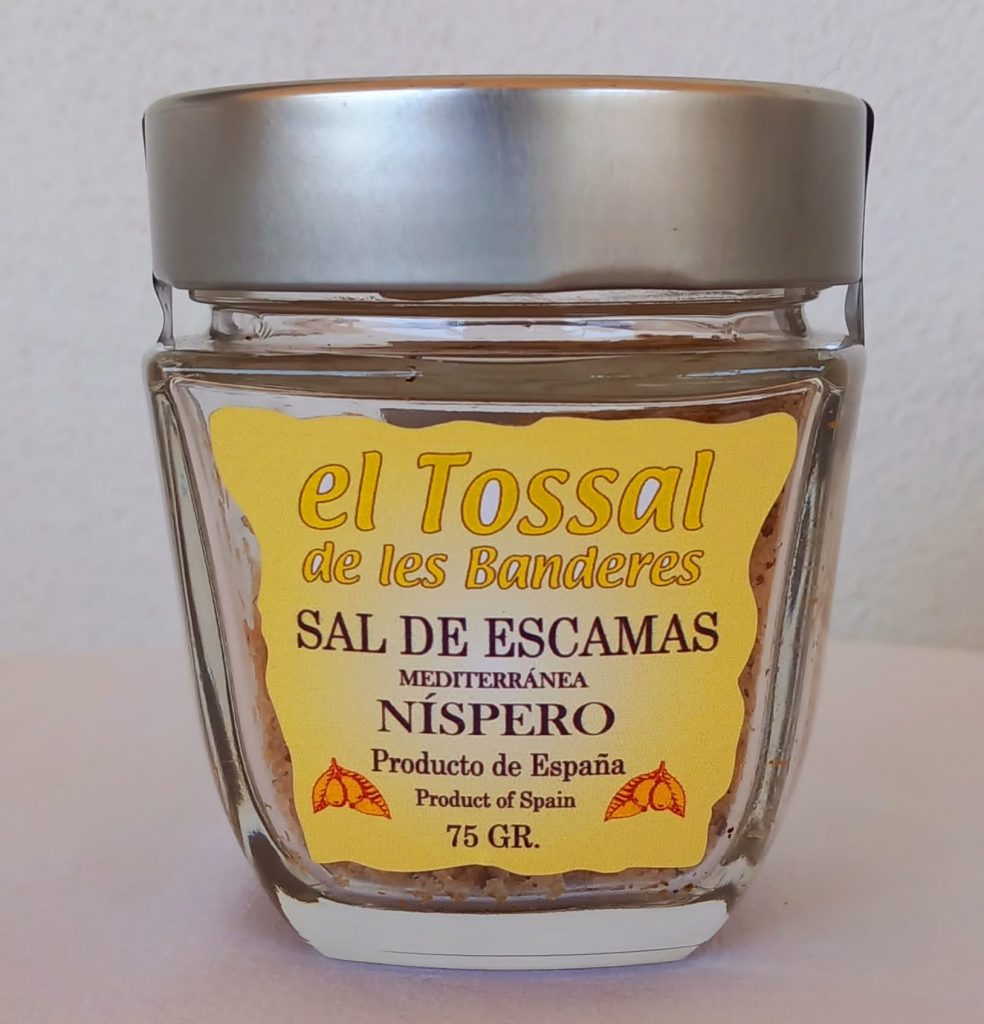 sal en escamas con nispero sal en escamas con nispero